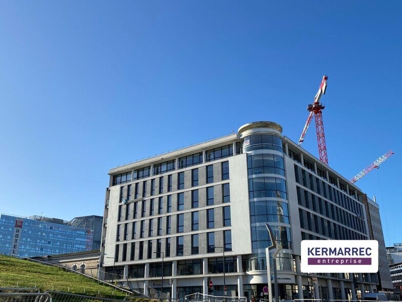 Office in Rennes for lease - Building Photo - Image 1 of 6