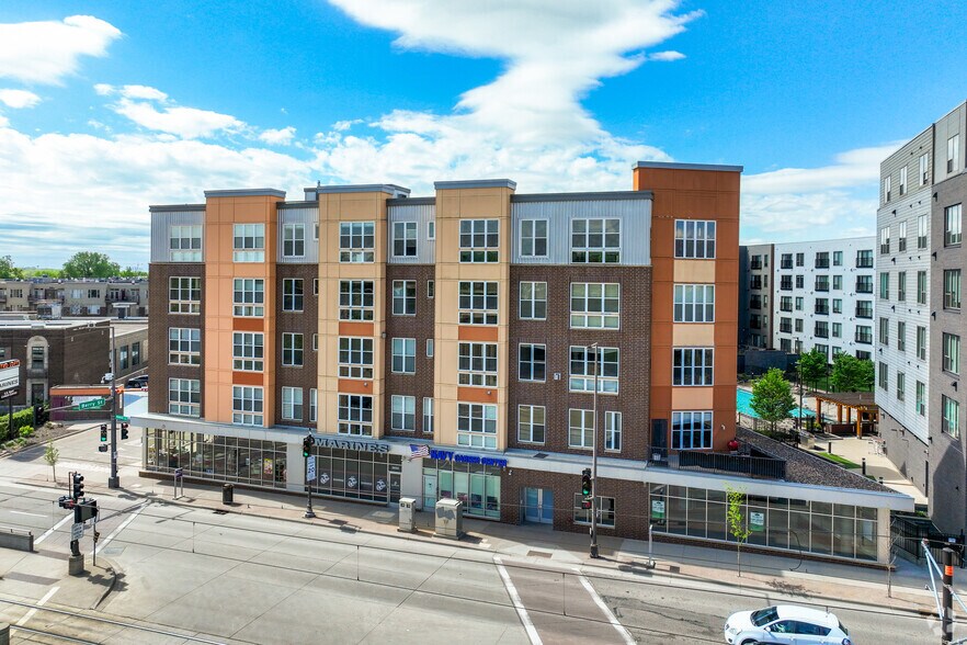 2650 University Ave W, Saint Paul, MN à louer - Photo du bâtiment - Image 1 de 11