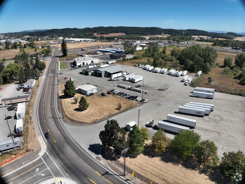 3923 Old Salem Rd NE, Albany, OR à vendre - Communauté Matterport - Image 2 de 25