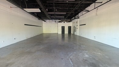 6035 Peachtree Rd, Atlanta, GA à louer Photo intérieure- Image 2 de 7