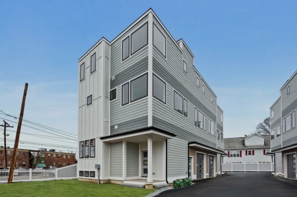 306-308 Newton St, Waltham, MA for sale - Building Photo - Image 3 of 44