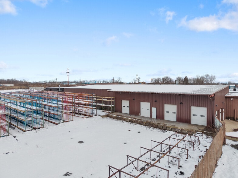 8568 Brewerton Rd, Brewerton, NY à vendre - Photo du bâtiment - Image 3 de 36