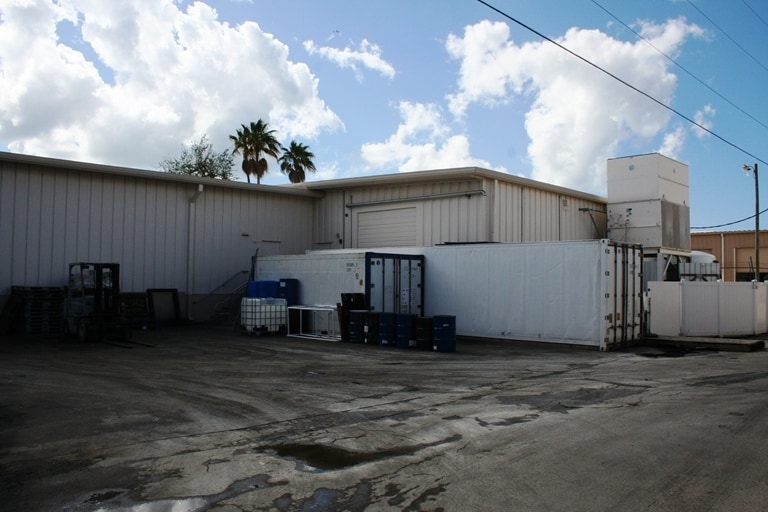 2231 Linwood Ave, Naples, FL for lease - Building Photo - Image 3 of 4