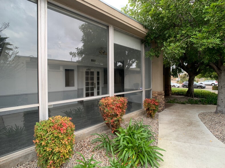 230-292 Avocado Ave, El Cajon, CA for lease - Building Photo - Image 2 of 9