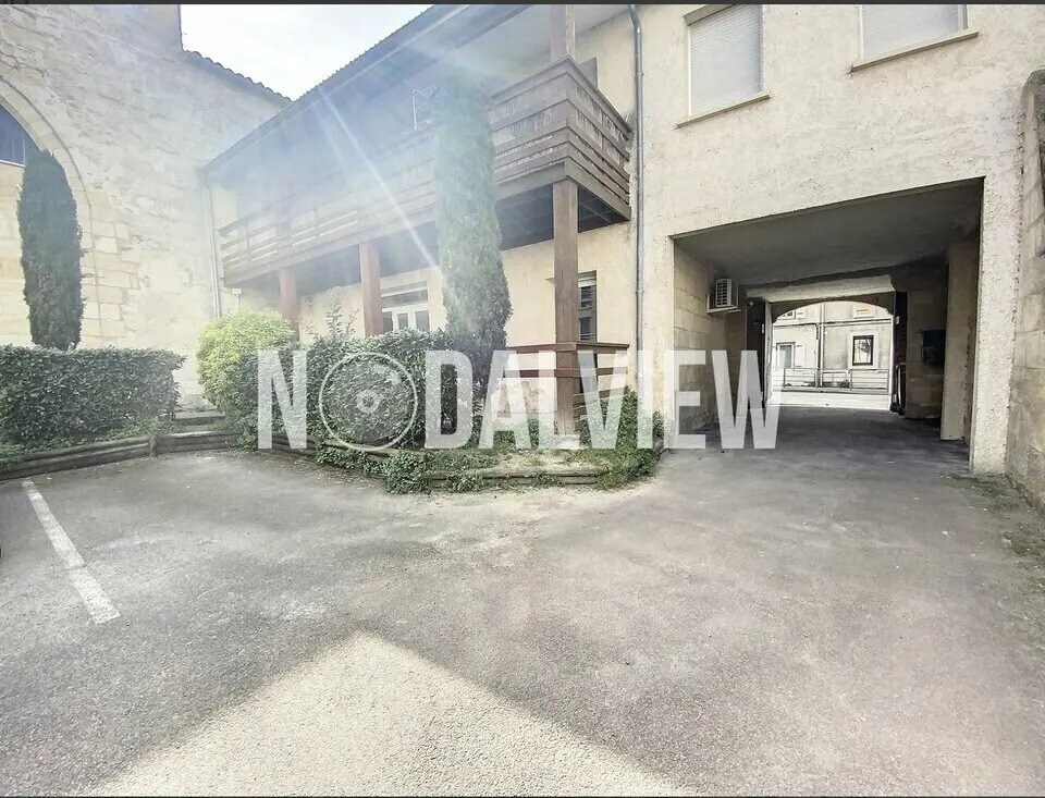 Flex in Libourne for sale Building Photo- Image 1 of 7