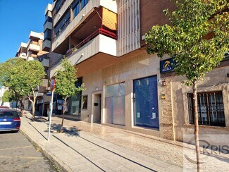 Plus de détails pour Multi-résidentiel à vendre