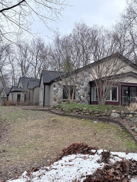13800 E Michigan Ave, Galesburg, MI à louer - Photo du bâtiment - Image 2 de 18
