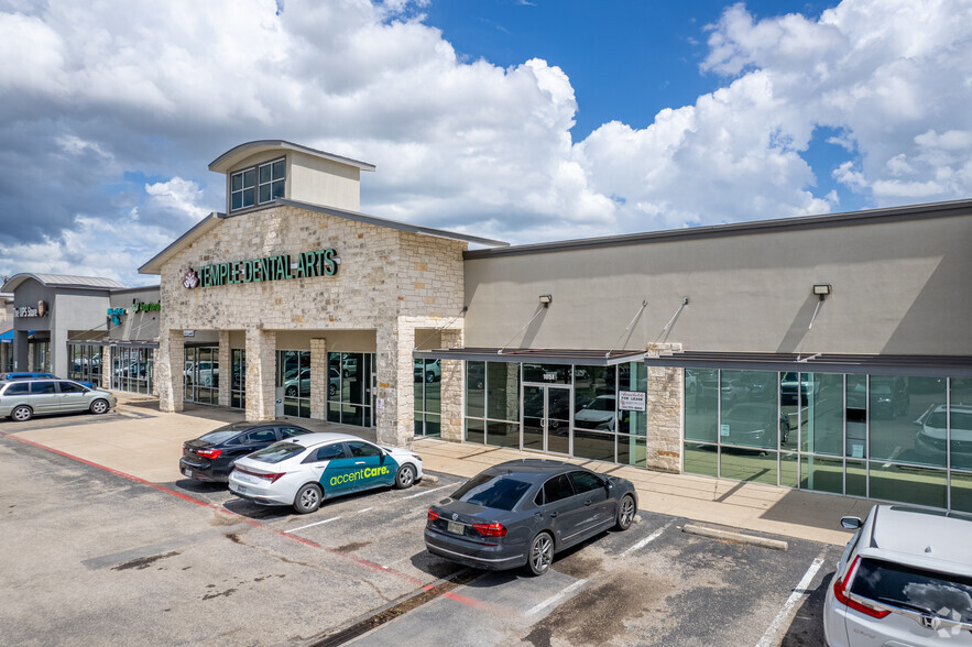 3809 S General Bruce Dr, Temple, TX for lease - Building Photo - Image 2 of 6