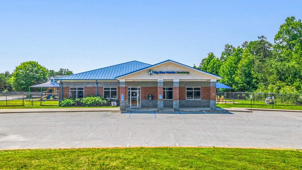 3129 Brushy Creek Rd, Greer, SC à vendre - Photo du bâtiment - Image 2 de 6