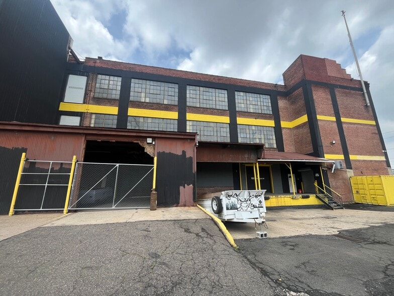 1850 E Sedgley Ave, Philadelphia, PA for sale - Building Photo - Image 3 of 16