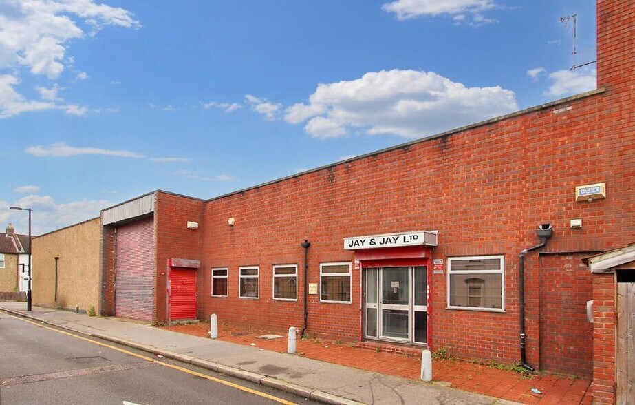 30 Union Rd, Croydon à vendre - Photo du bâtiment - Image 3 de 13