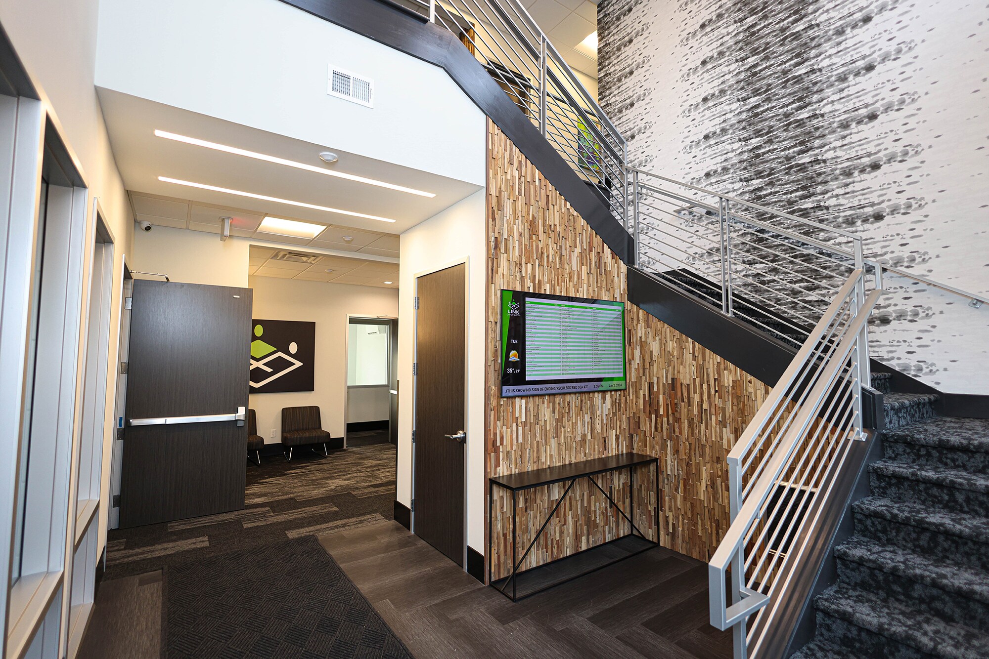 712 Adams St, Carmel, IN à louer Photo principale- Image 1 de 18