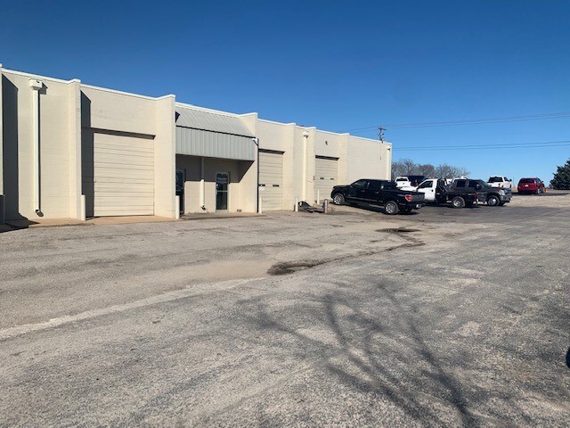 More details for 3920 Classen Blvd, Norman, OK - Industrial for Lease