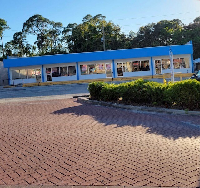 2751 Tamiami Trl, Port Charlotte, FL à louer Photo principale- Image 1 de 11