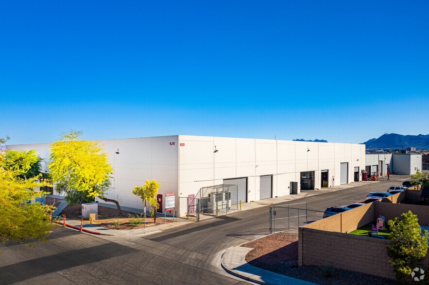 6215 McGill Ave, Las Vegas, NV for lease - Building Photo - Image 2 of 10