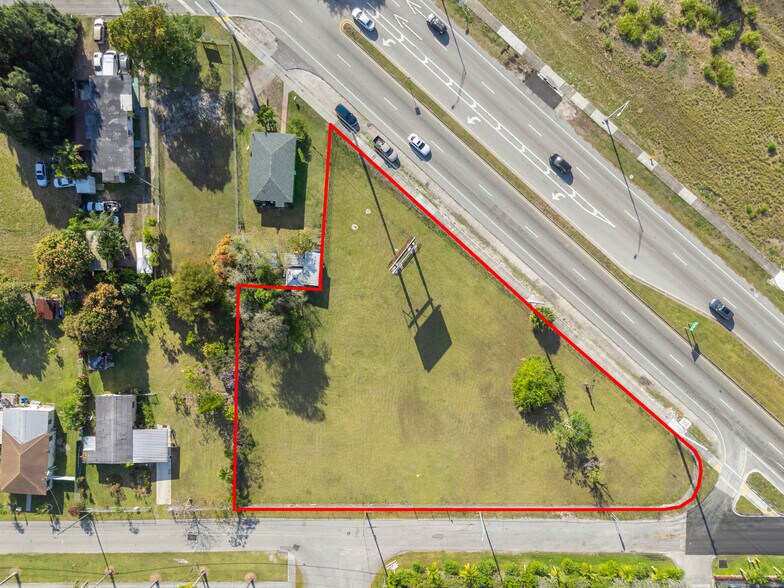 21710 SW 118 Av. Miami FL 33170, Miami, FL à vendre - Photo du bâtiment - Image 3 de 12