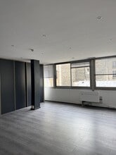 32 rue de Paradis, Paris for sale Interior Photo- Image 2 of 14