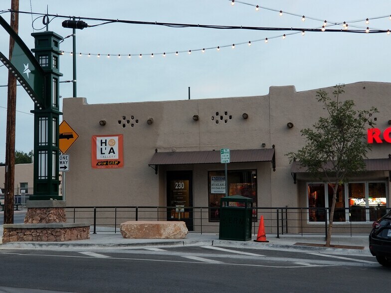 212-230 Cincinnati Ave, El Paso, TX à louer - Photo du bâtiment - Image 2 de 2