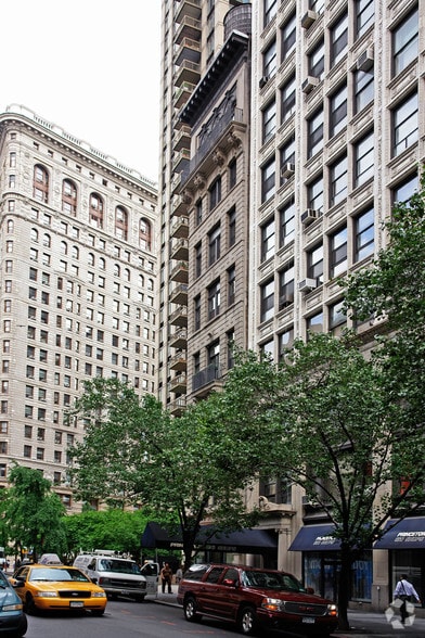 11 E 22nd St, New York, NY à louer - Photo du bâtiment - Image 3 de 7