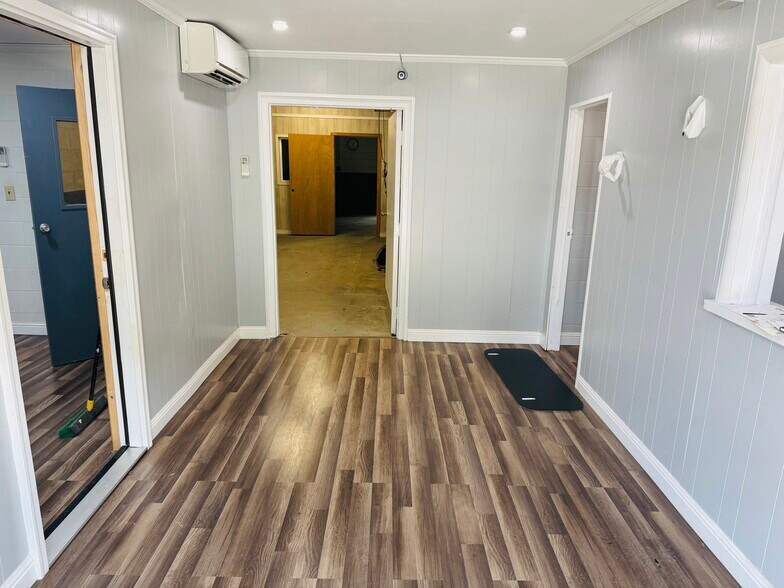 163 Asten Rd, Clinton, SC à louer - Photo intérieure - Image 3 de 17