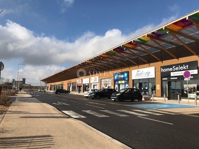 Retail in Saint-Nicolas-de-Port for lease - Building Photo - Image 2 of 8