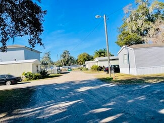 Plus de détails pour 904 N Kingsway Rd, Seffner, FL - Multi-résidentiel à vendre