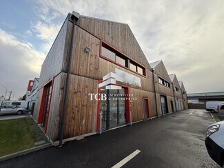Plus de détails pour Local d'activités à louer
