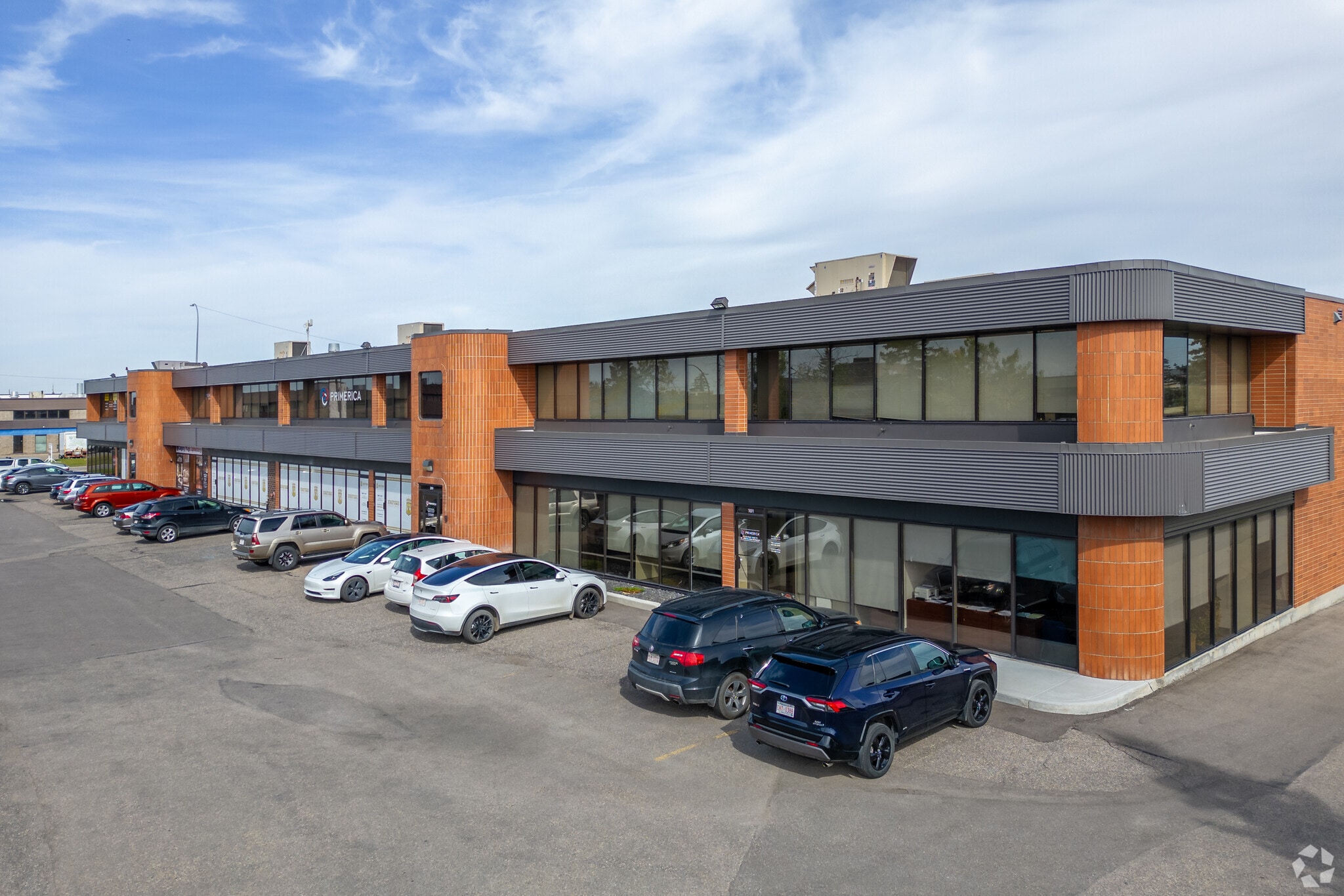 2750 22nd St NE, Calgary, AB for sale Primary Photo- Image 1 of 1