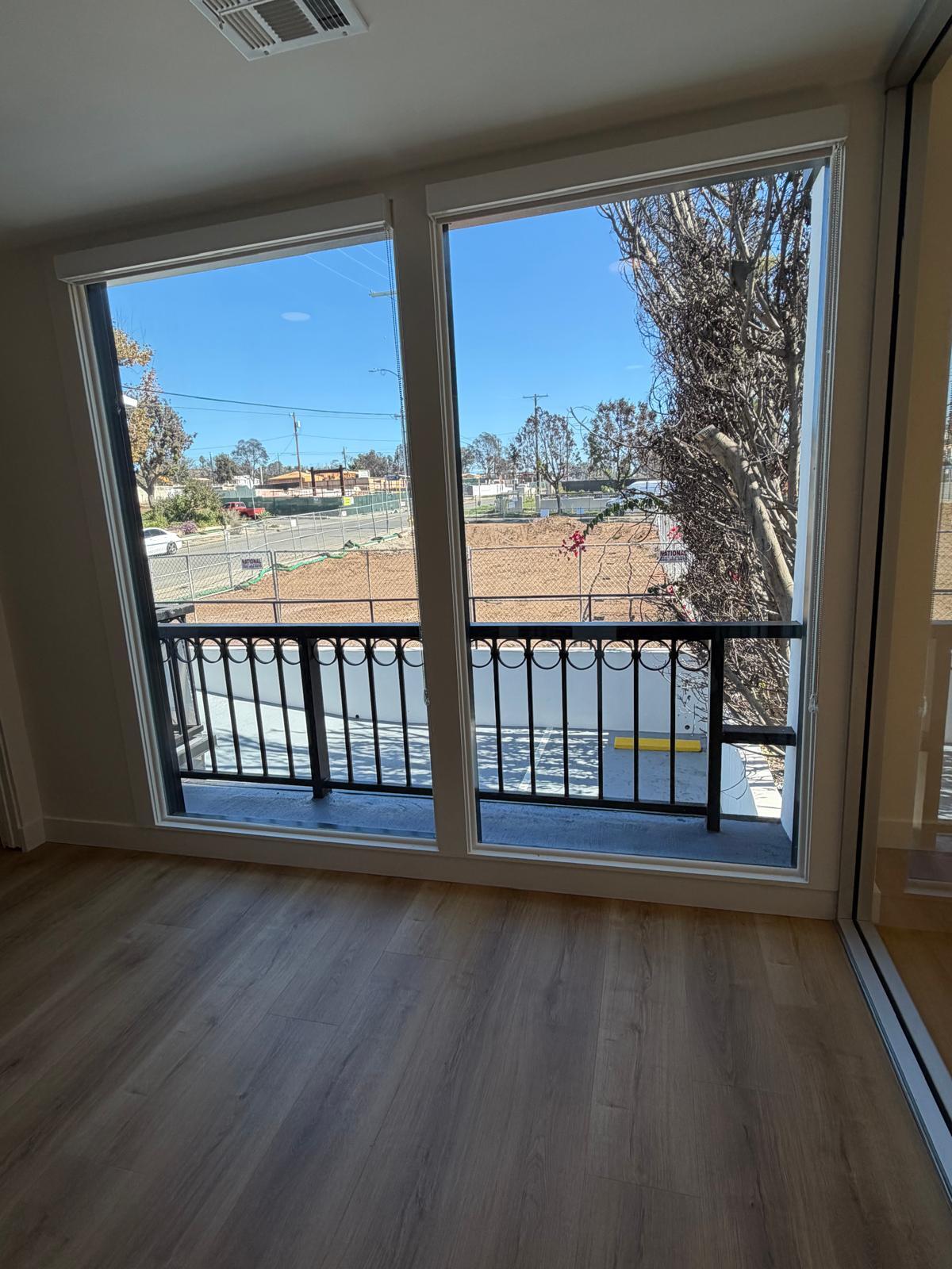 984 Monument St, Pacific Palisades, CA for lease Interior Photo- Image 1 of 11