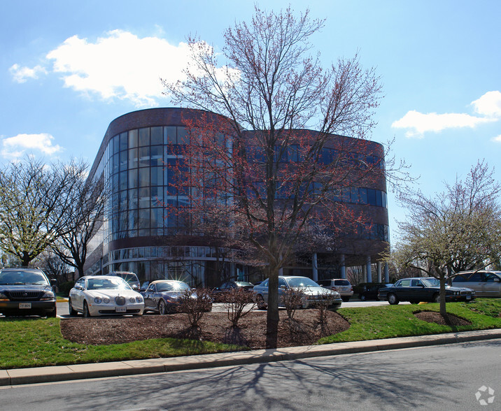 1821 Michael Faraday Dr, Reston, VA for lease - Building Photo - Image 3 of 5