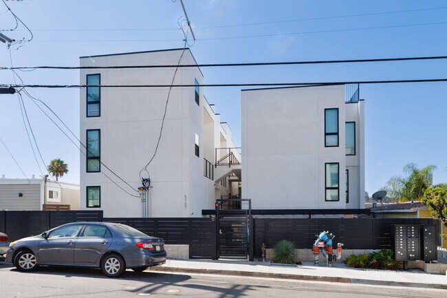Plus de détails pour 5727 Lauretta St, San Diego, CA - Multi-résidentiel à vendre