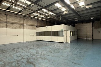 1-17 Kembrey Park, Swindon à louer Photo intérieure- Image 1 de 5