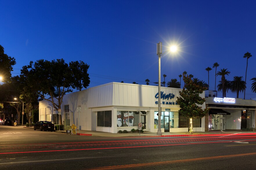 364-368 S Maple Dr, Beverly Hills, CA à louer - Photo du bâtiment - Image 2 de 6