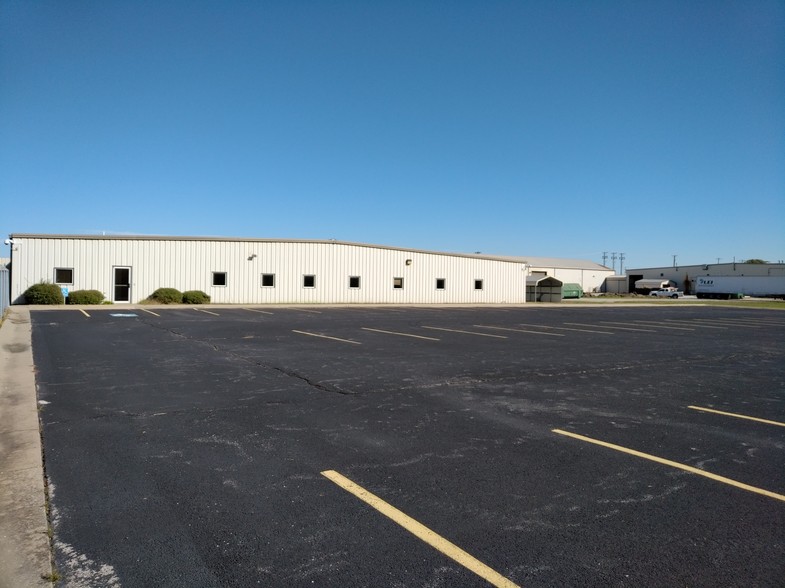 3220 Industrial Ave, Joplin, MO à vendre - Photo du bâtiment - Image 1 de 1