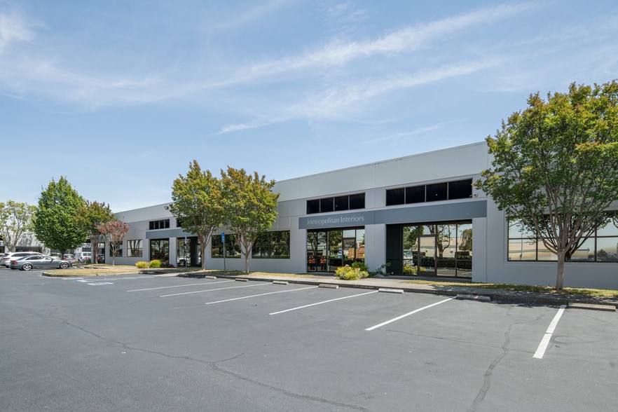 2286-2298 Tripaldi Way, Hayward, CA for lease - Building Photo - Image 2 of 21