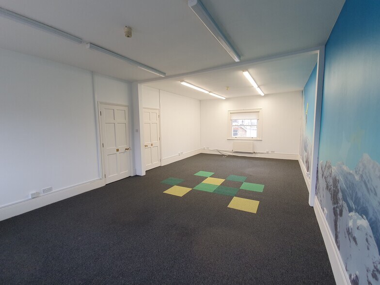1 Mount Ephraim Rd, Tunbridge Wells à louer - Photo du bâtiment - Image 3 de 8