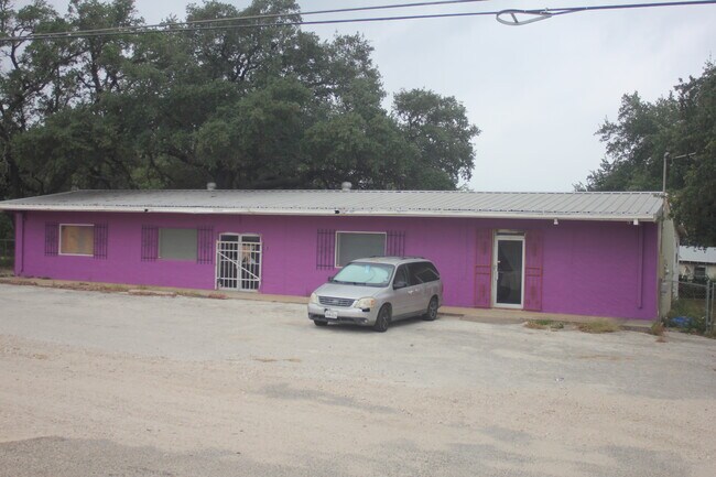 More details for 22745 Highway 16 S, Von Ormy, TX - Retail for Sale