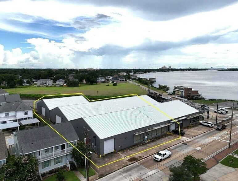 1201 Lakeshore Dr, Lake Charles, LA à louer - Photo du bâtiment - Image 2 de 5