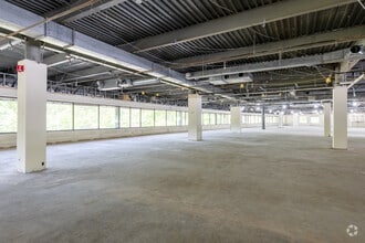 1 Maynard Dr, Park Ridge, NJ for lease Interior Photo- Image 2 of 4