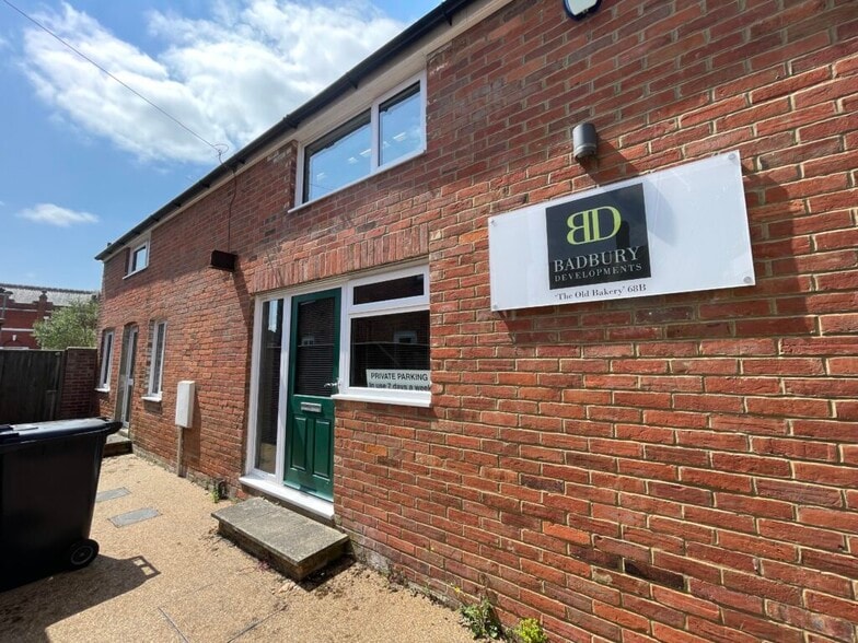 68B Grove Rd, Wimborne for lease - Building Photo - Image 2 of 3