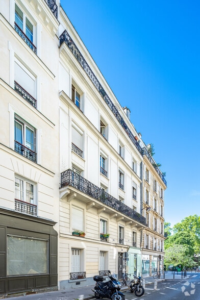 24 Rue Lacharrière, Paris à louer - Photo principale - Image 1 de 1