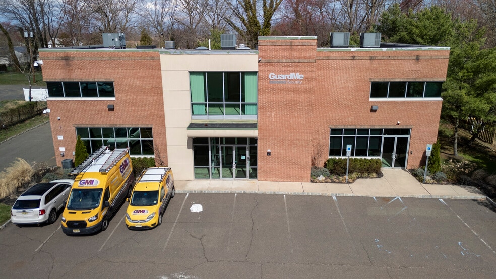 45 State Route 34, Old Bridge, NJ for lease - Building Photo - Image 2 of 7