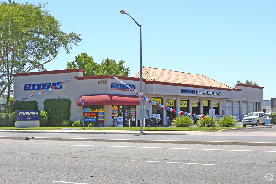 4119 W Shaw Ave, Fresno, CA for lease - Primary Photo - Image 1 of 5