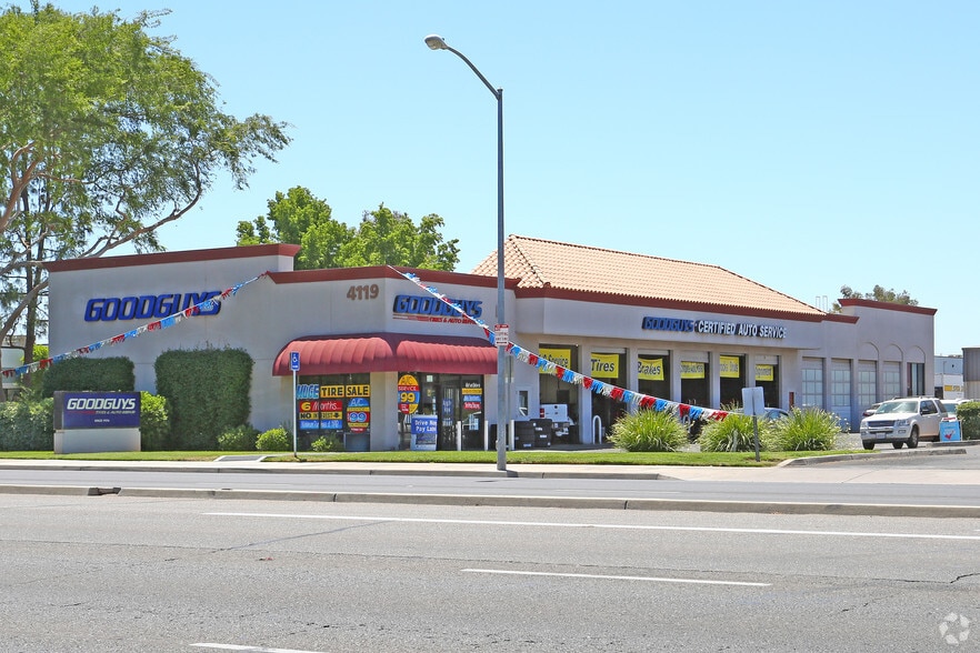 4119 W Shaw Ave, Fresno, CA for lease - Primary Photo - Image 2 of 4