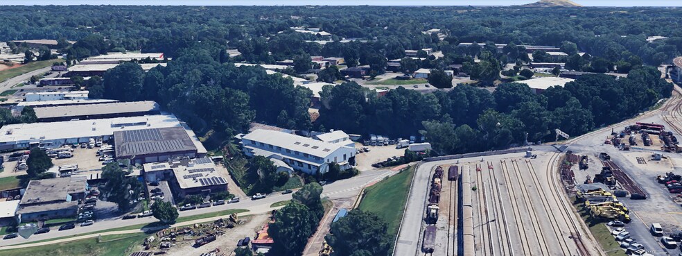151 DeKalb Industrial Way, Decatur, GA à louer - Photo du bâtiment - Image 2 de 6