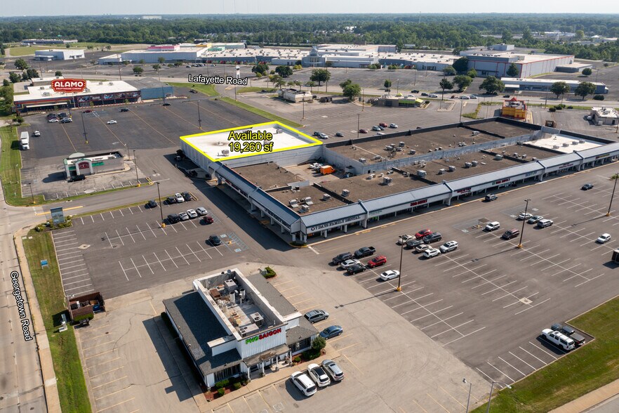 4624-4740 W 38th St, Indianapolis, IN à louer - Photo du bâtiment - Image 2 de 3