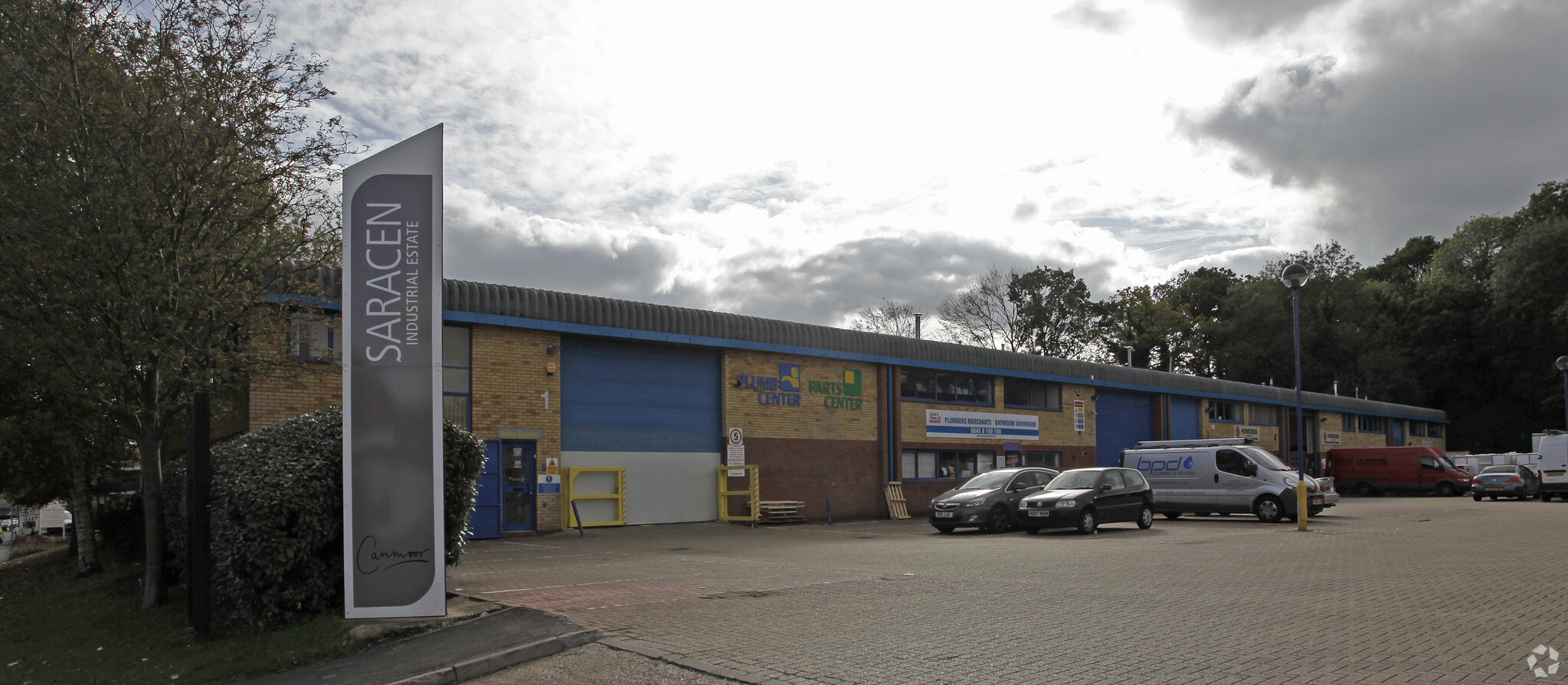 Mark Rd, Hemel Hempstead for lease Primary Photo- Image 1 of 3