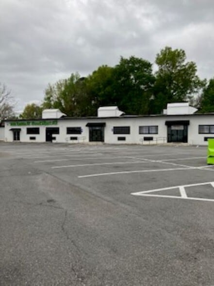 3502 Victory Dr, Columbus, GA for lease - Building Photo - Image 3 of 13