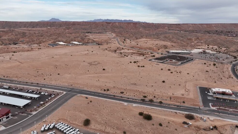 1311 W Pioneer Blvd, Mesquite, NV à vendre - Vidéo sur l’inscription commerciale - Image 2 de 16