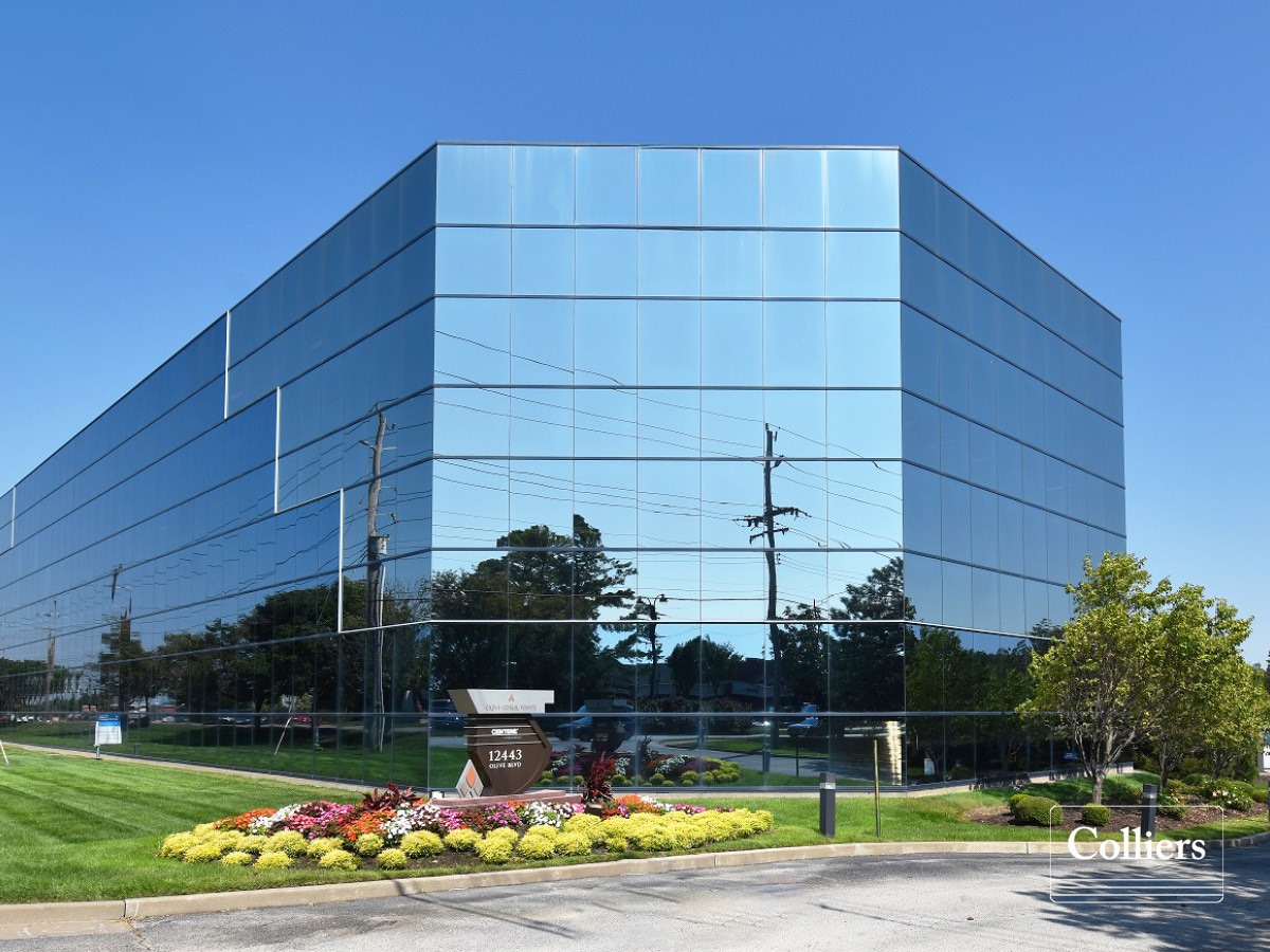 12443 Olive Blvd, Creve Coeur, MO for lease Building Photo- Image 1 of 10